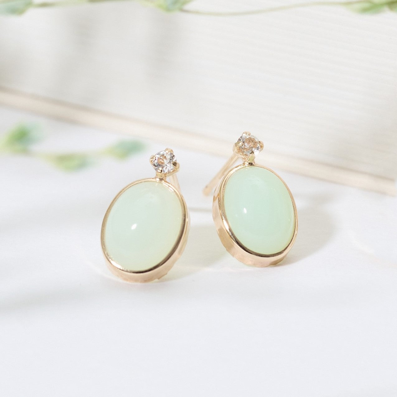 K10 ミントグリーンオパール×ホワイトトパーズ スタッドピアス