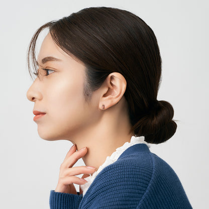 K10 つや消し スクエア ピアス - ➁（ガーネット）