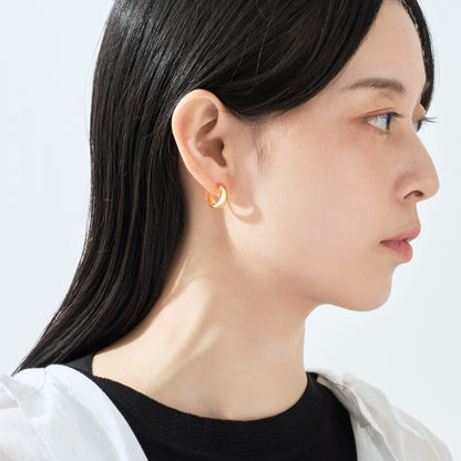 【片耳】K18 月甲 フープピアス（15×7）