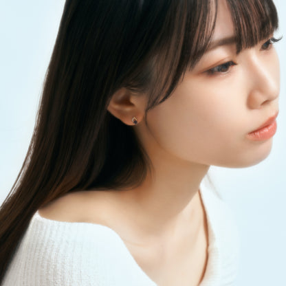 K10 アイオライト スタッドピアス