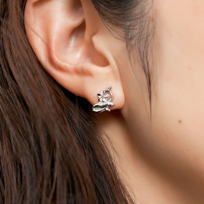 K10WG クジラ スタッドピアス