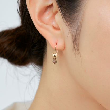 K10 ネコ フックピアス