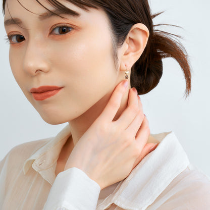 K10 ネコ フックピアス