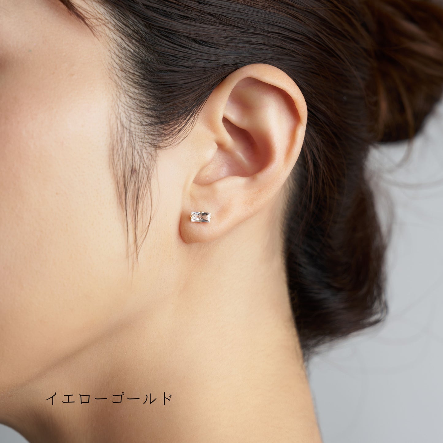 K10YG/WG キュービックジルコニア スタッドピアス