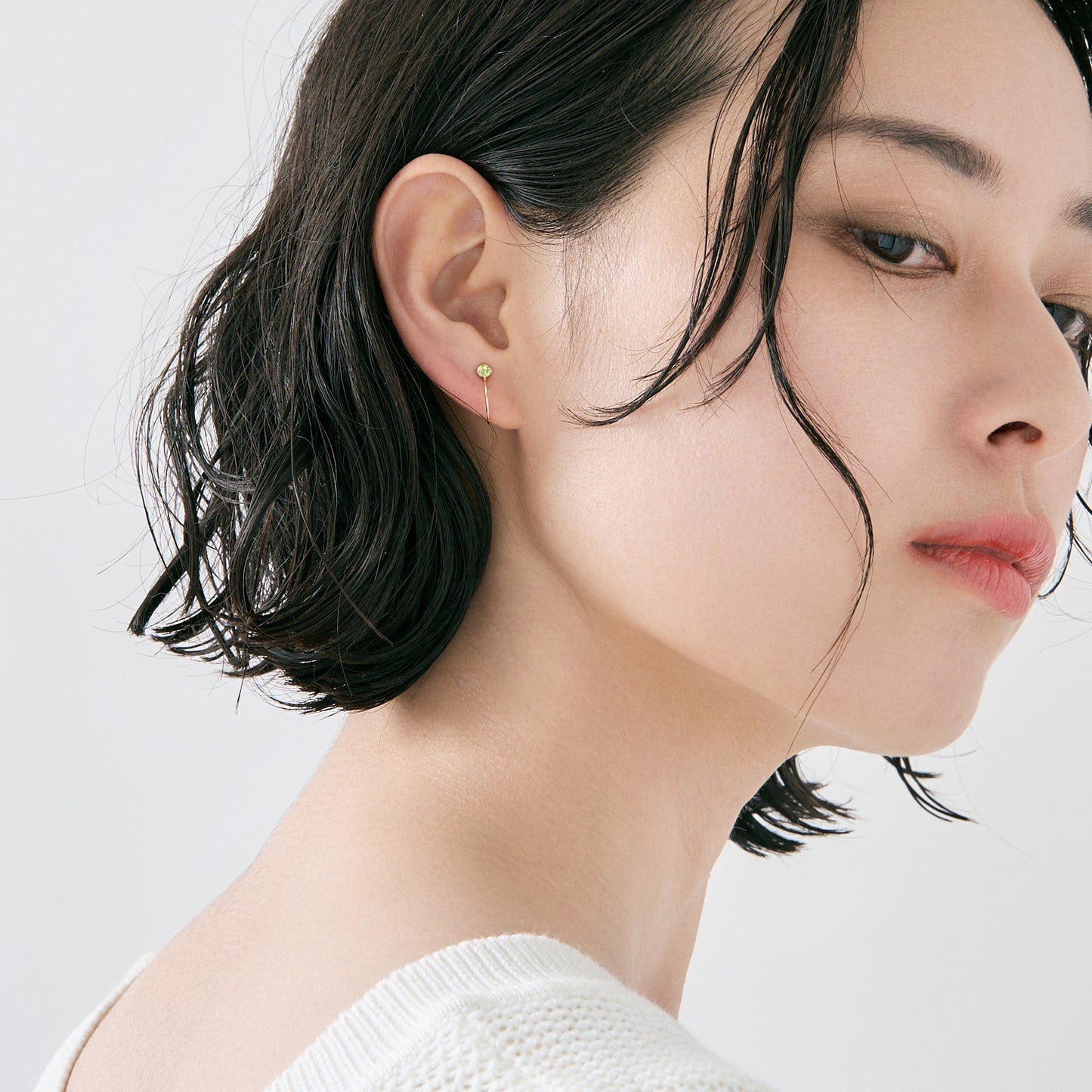 K10 誕生石 イヤリング（8月：ペリドット）