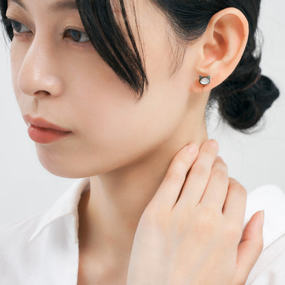 K10 クロネコ イヤリング