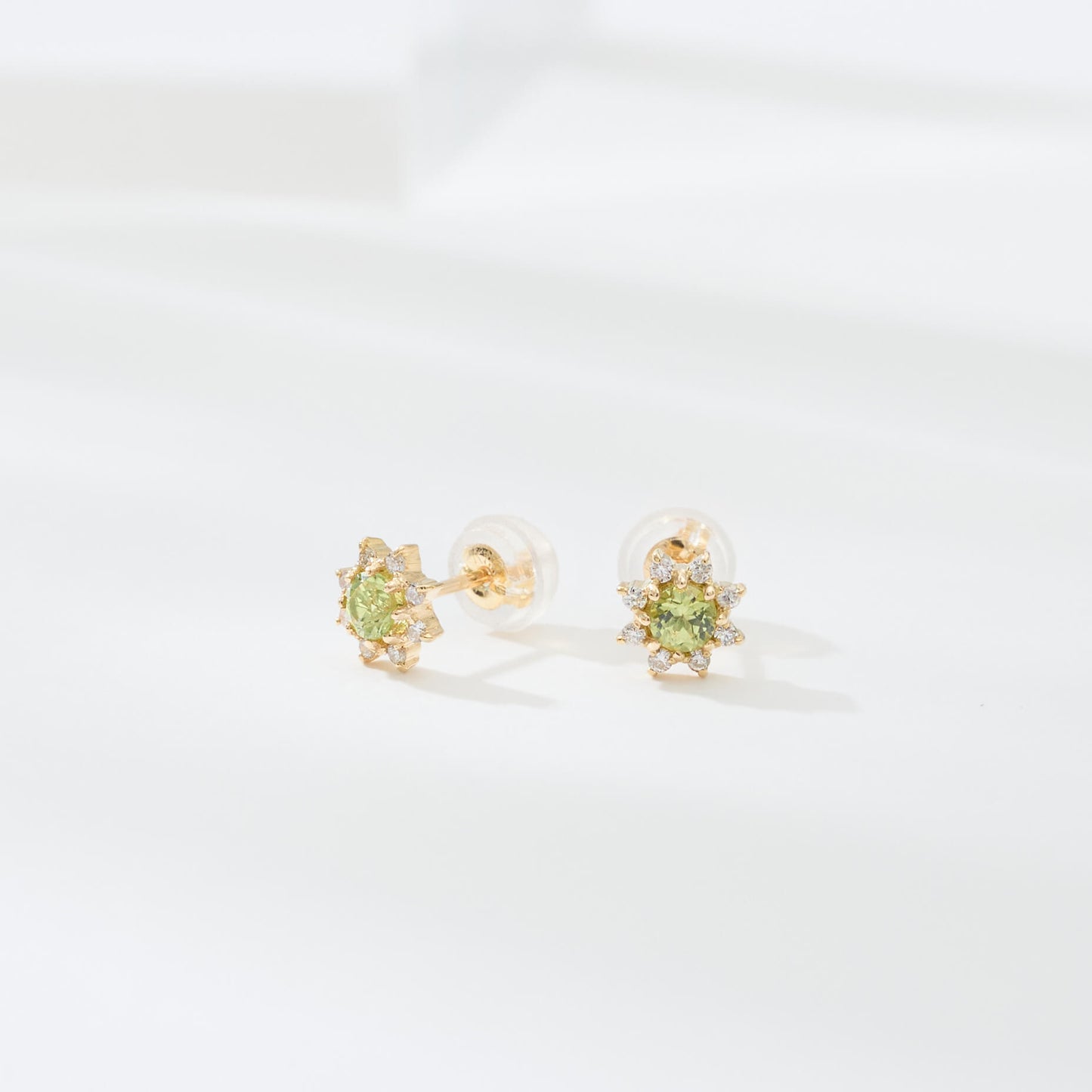 【受注生産】K18 誕生石×ダイヤモンド スタッドピアス （8月：ペリドット）