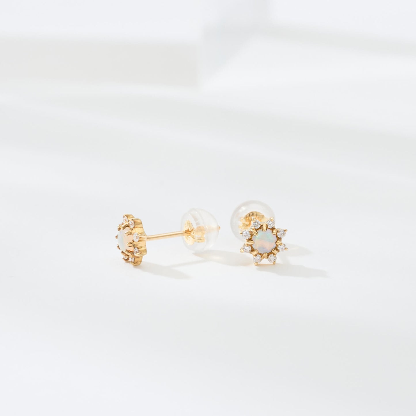 K18 誕生石×ダイヤモンド スタッドピアス （10月：オパール）