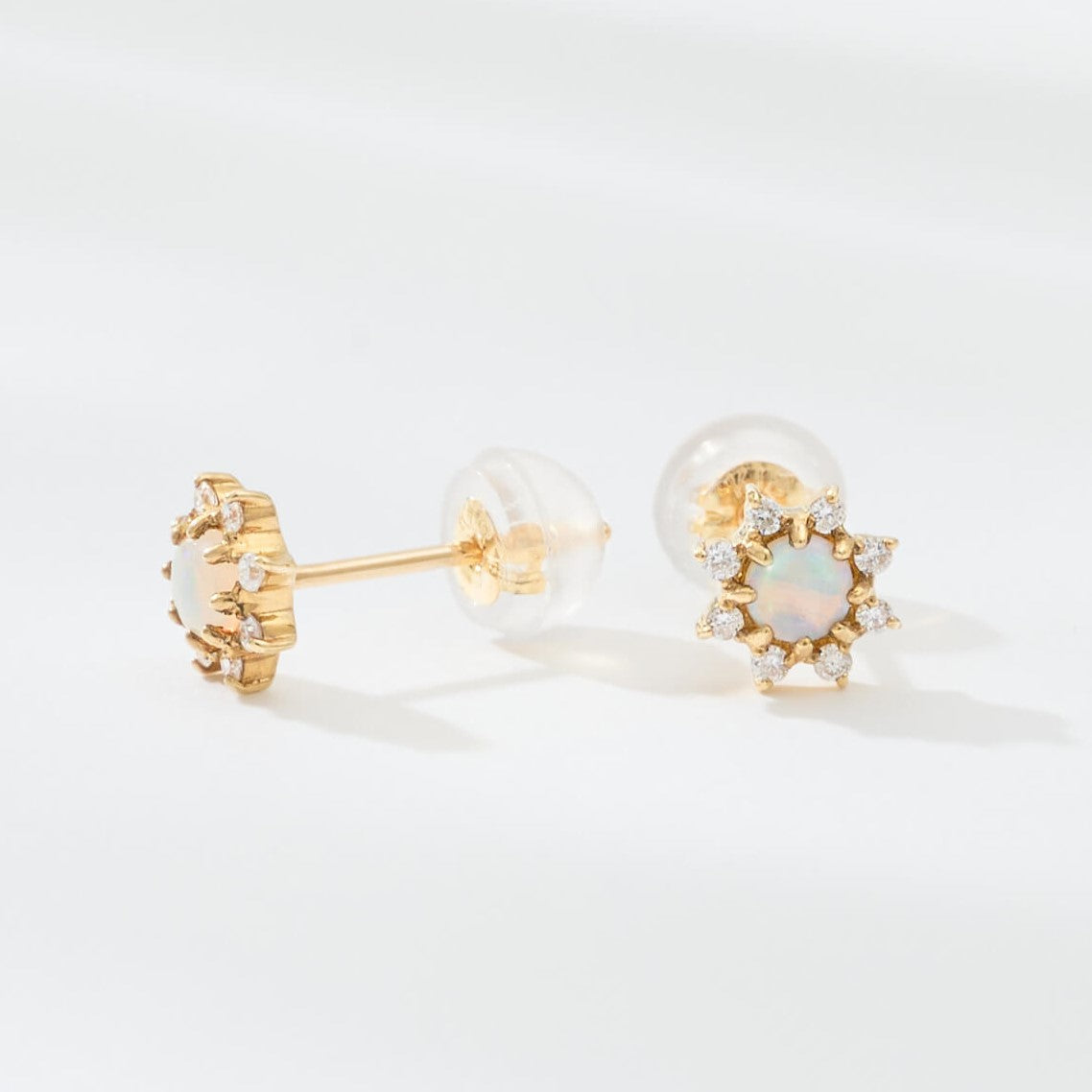 K18 誕生石×ダイヤモンド スタッドピアス （10月：オパール）