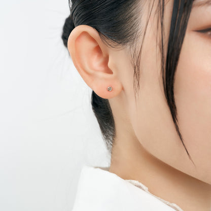 K18 誕生石 スタッドピアス 3mm（4月：ダイヤモンド）