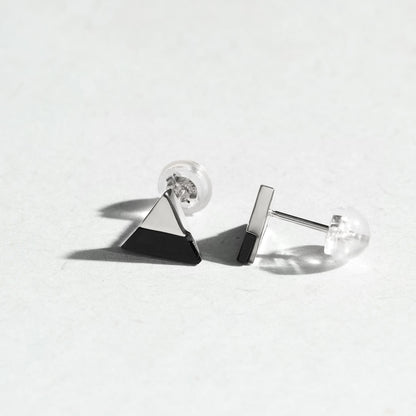K10 オニキス スタッドピアス（△：WG）
