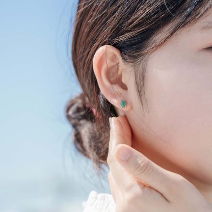 K10 誕生石  スクエア スタッドピアス （5月：エメラルド）