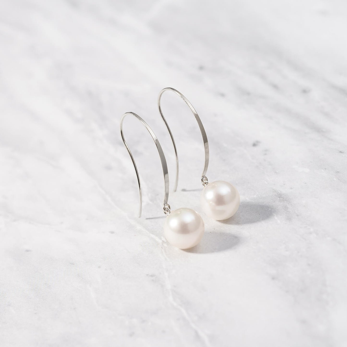 Pt900 アコヤパール フックピアス（8mm）