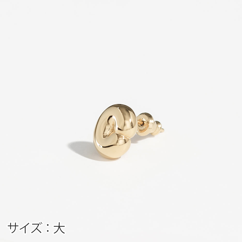 【片耳】SV925 イニシャルピアス （C：大/小）