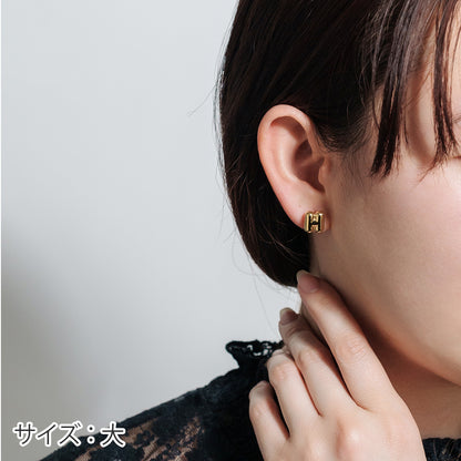 【片耳】SV925 イニシャルピアス （H：大/小）