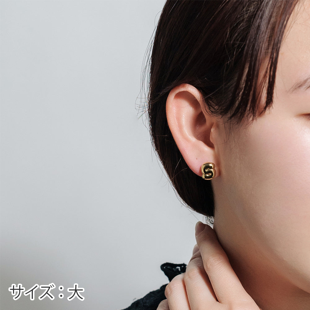 【片耳】SV925 イニシャルピアス （S：大/小）