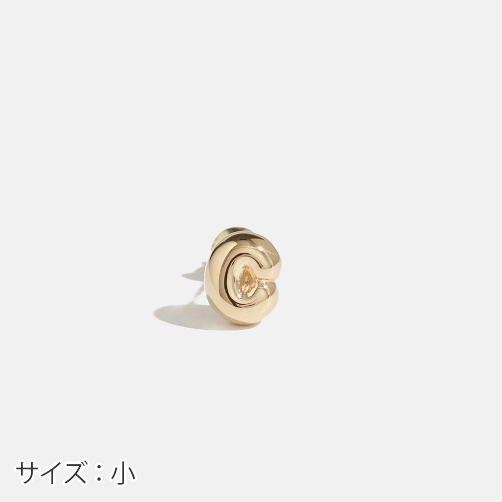 【片耳】SV925 イニシャルピアス （C：大/小）