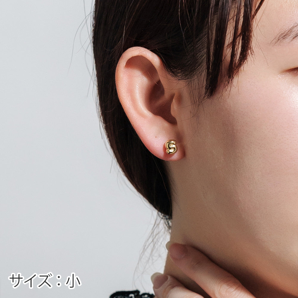 【片耳】SV925 イニシャルピアス （S：大/小）